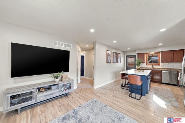 1212 Garden Valley Road, Lincoln, NE 68521