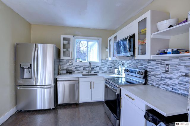 5217 N 9th Street East, Omaha, NE 68110