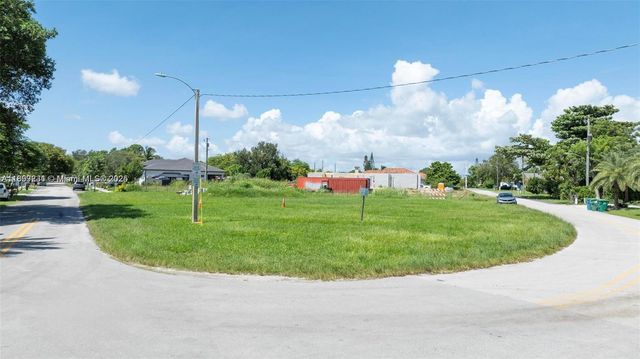 9800 SW 213th St, Cutler Bay, FL 33189