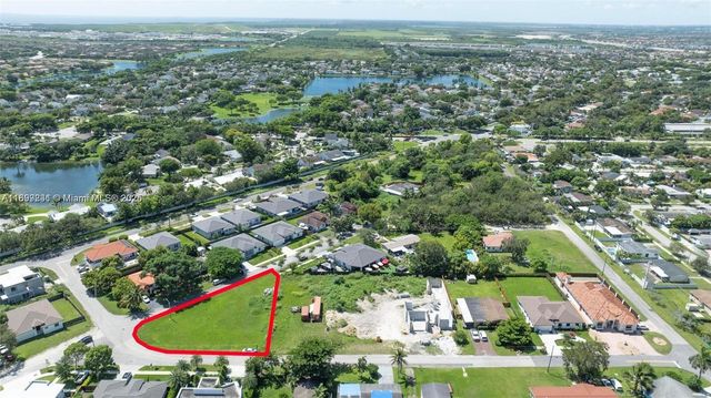 9800 SW 213th St, Cutler Bay, FL 33189