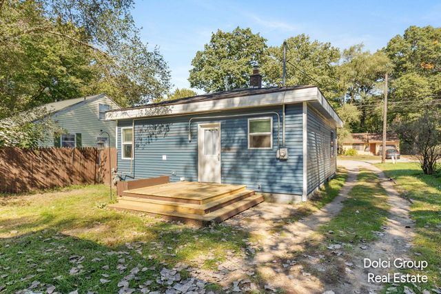 58 Scotts Drive, Holland, MI 49424