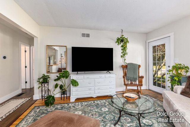 58 Scotts Drive, Holland, MI 49424