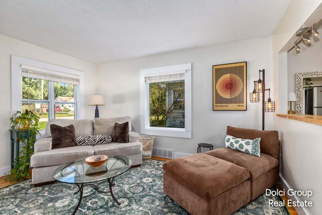 58 Scotts Drive, Holland, MI 49424