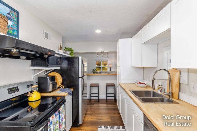 58 Scotts Drive, Holland, MI 49424