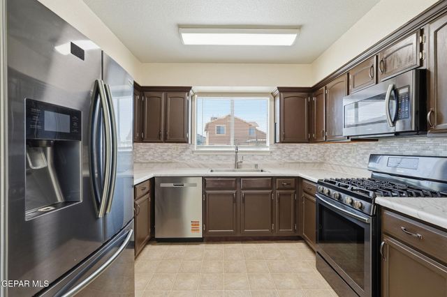 11628 MESQUITE MIEL Drive, El Paso, TX 79934