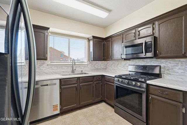 11628 MESQUITE MIEL Drive, El Paso, TX 79934