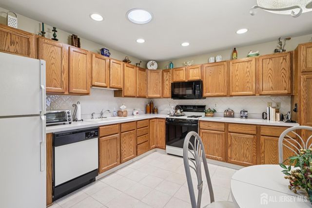 304 Waxwing Drive, Monroe, NJ 08831