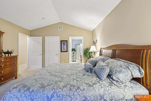 304 Waxwing Drive, Monroe, NJ 08831