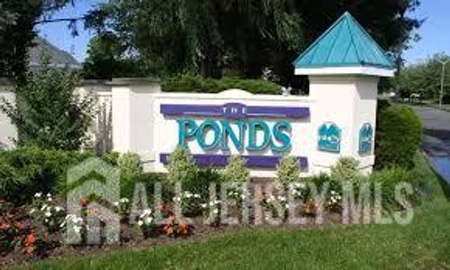 304 Waxwing Drive, Monroe, NJ 08831