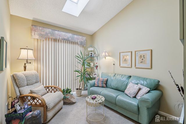 304 Waxwing Drive, Monroe, NJ 08831