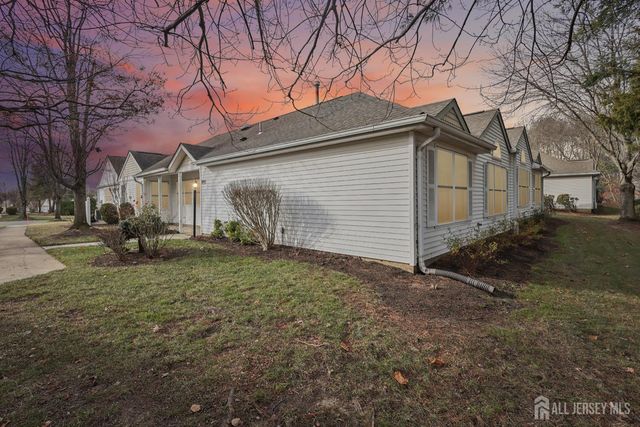 304 Waxwing Drive, Monroe, NJ 08831