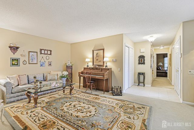 304 Waxwing Drive, Monroe, NJ 08831