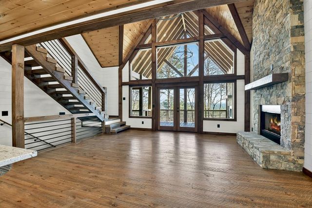 142 Red Oak Trail, Ellijay, GA 30540