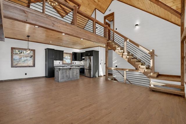 142 Red Oak Trail, Ellijay, GA 30540