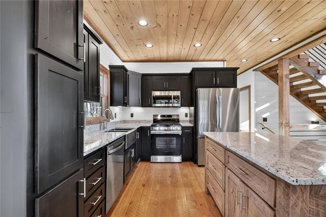 142 Red Oak Trail, Ellijay, GA 30540