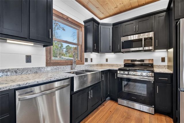 142 Red Oak Trail, Ellijay, GA 30540