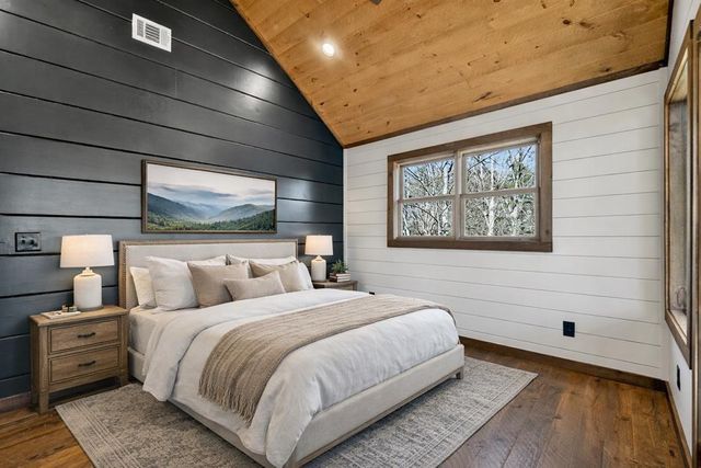 142 Red Oak Trail, Ellijay, GA 30540