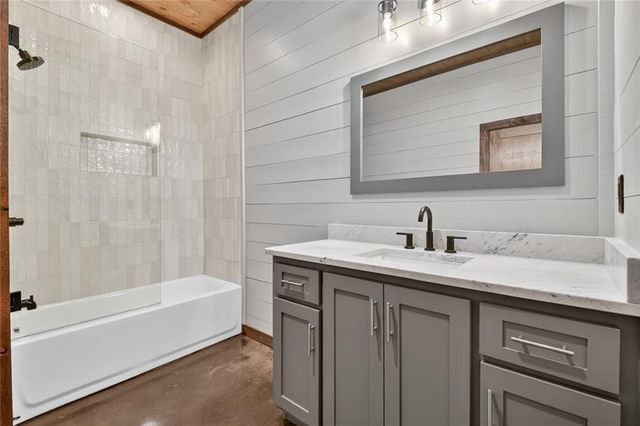 142 Red Oak Trail, Ellijay, GA 30540