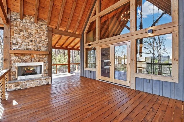 142 Red Oak Trail, Ellijay, GA 30540