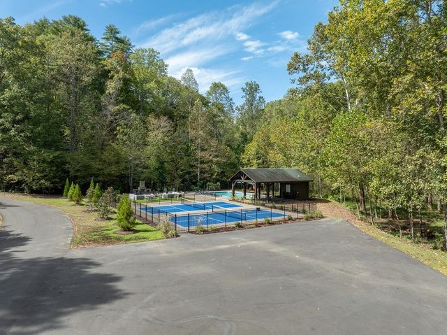 142 Red Oak Trail, Ellijay, GA 30540