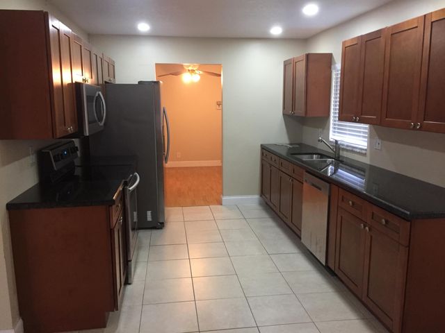 22447 SW 56th Avenue, Boca Raton, FL 33433