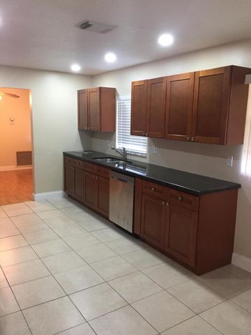 22447 SW 56th Avenue, Boca Raton, FL 33433