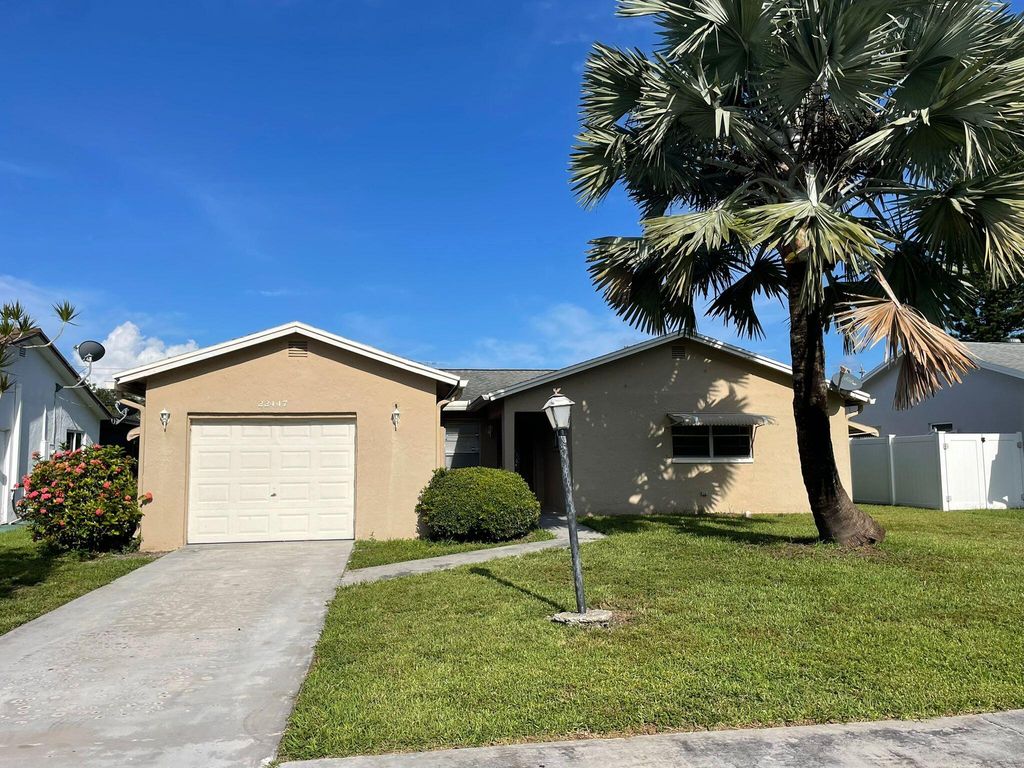 22447 SW 56th Avenue, Boca Raton, FL 33433