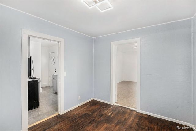 1119 Lakeview Street, Waterford, MI 48328