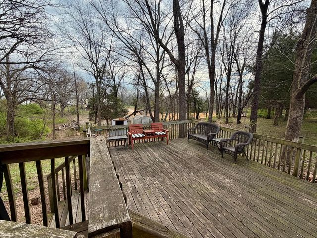 712 S Howell Avenue, West Plains, MO 65775