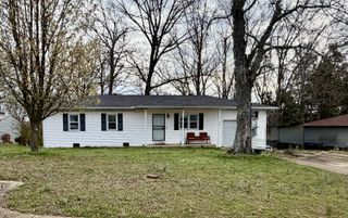 712 S Howell Avenue, West Plains, MO 65775