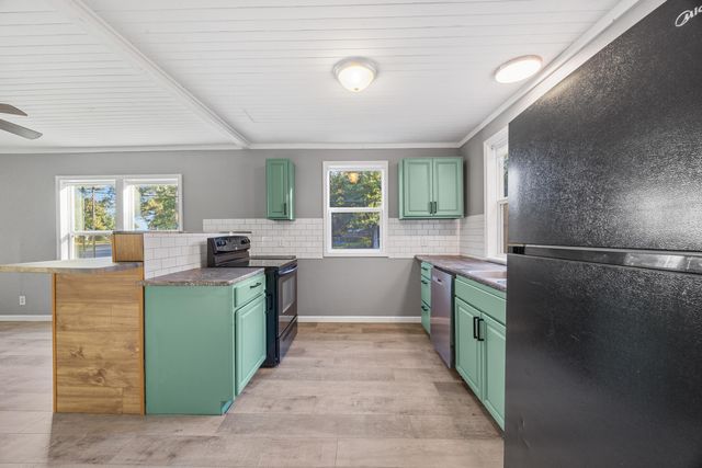 198 E 1St Avenue, Crestview, FL 32536