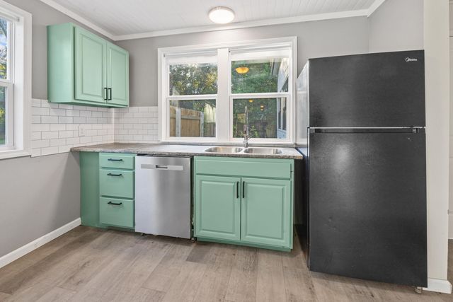 198 E 1St Avenue, Crestview, FL 32536