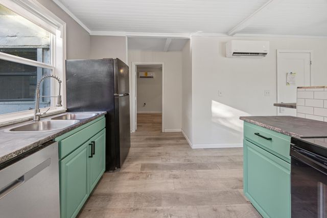 198 E 1St Avenue, Crestview, FL 32536