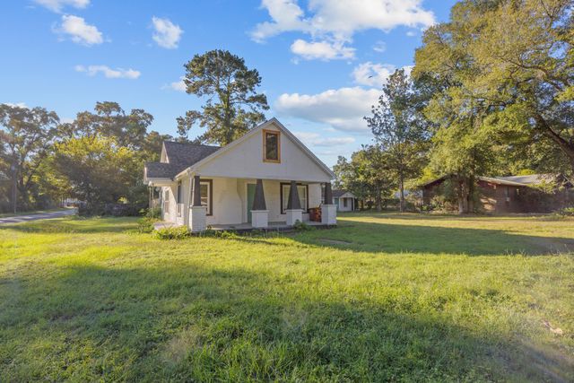 198 E 1St Avenue, Crestview, FL 32536