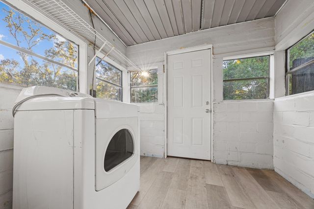 198 E 1St Avenue, Crestview, FL 32536