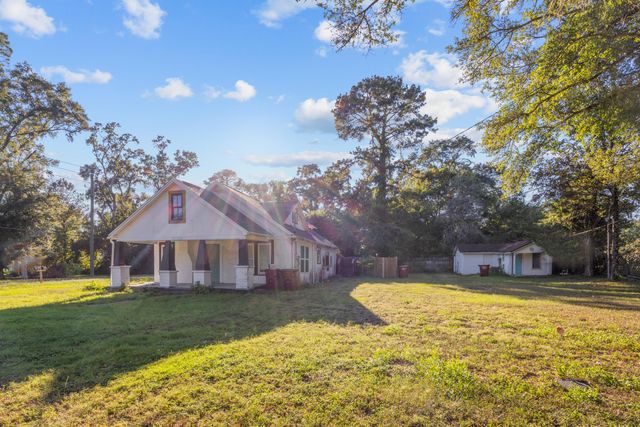 198 E 1St Avenue, Crestview, FL 32536