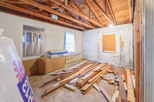 198 E 1St Avenue, Crestview, FL 32536