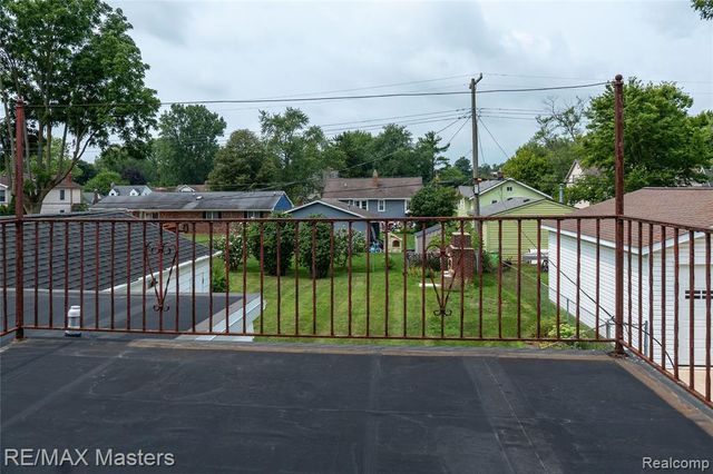 29386 Walnut Street, Flat Rock, MI 48134