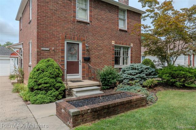 29386 Walnut Street, Flat Rock, MI 48134