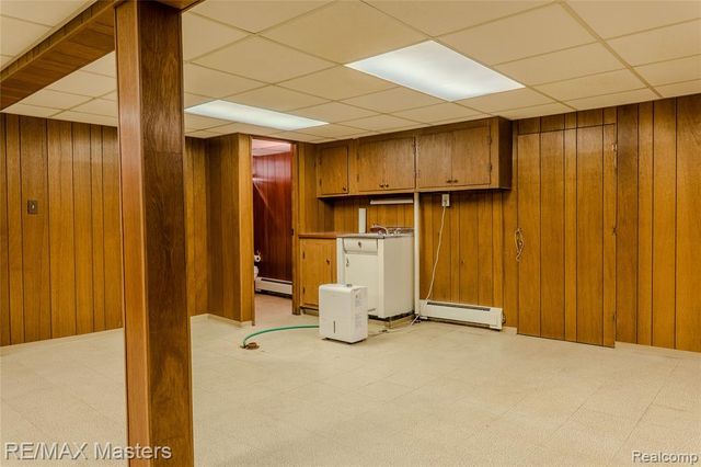 29386 Walnut Street, Flat Rock, MI 48134