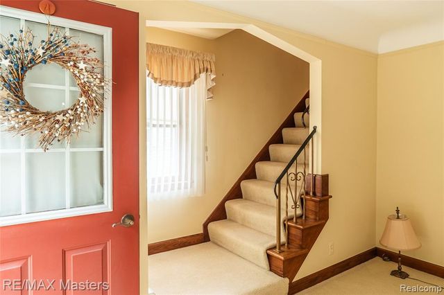 29386 Walnut Street, Flat Rock, MI 48134