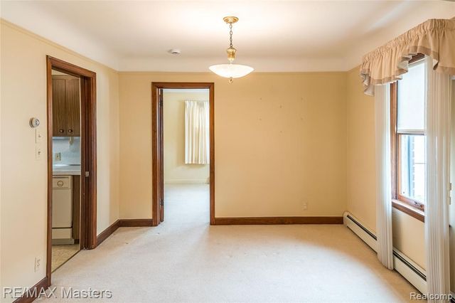 29386 Walnut Street, Flat Rock, MI 48134