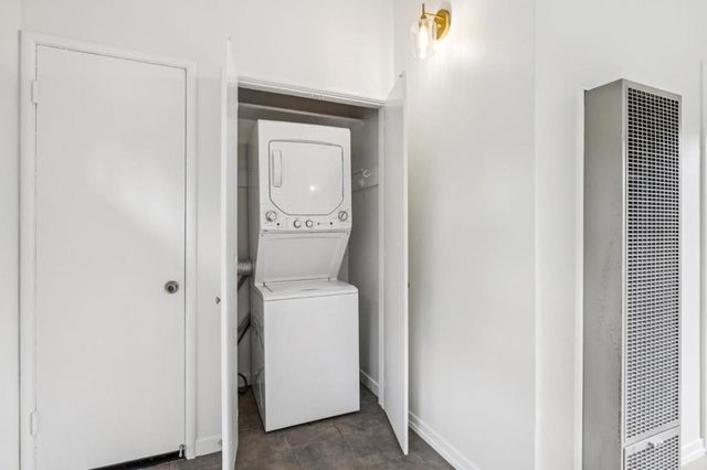 15451565 Stanford Avenue, Palo Alto, CA 94306
