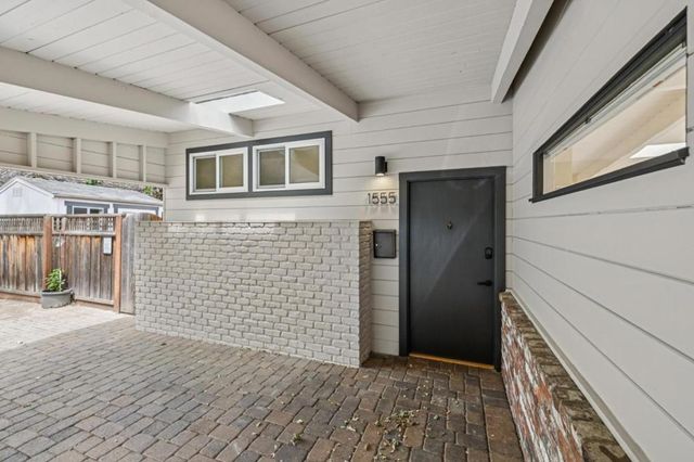 15451565 Stanford Avenue, Palo Alto, CA 94306