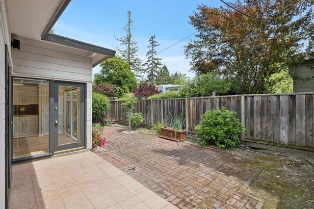 15451565 Stanford Avenue, Palo Alto, CA 94306