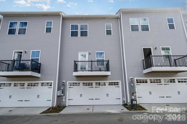 9342 Mallard Mills Drive, Charlotte, NC 28262