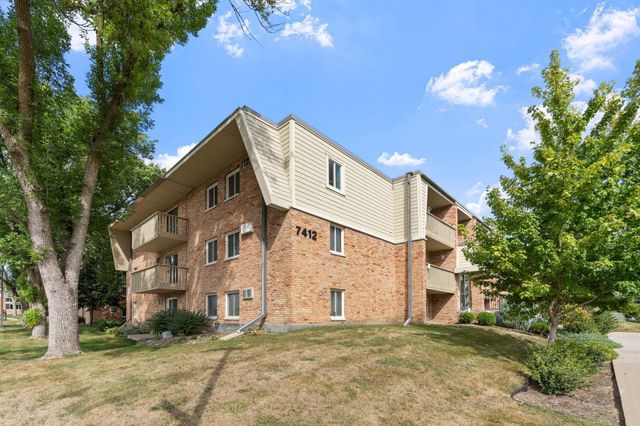 7412 W 22nd Street 309, Saint Louis Park, MN 55426