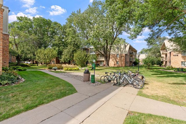 7412 W 22nd Street 309, Saint Louis Park, MN 55426