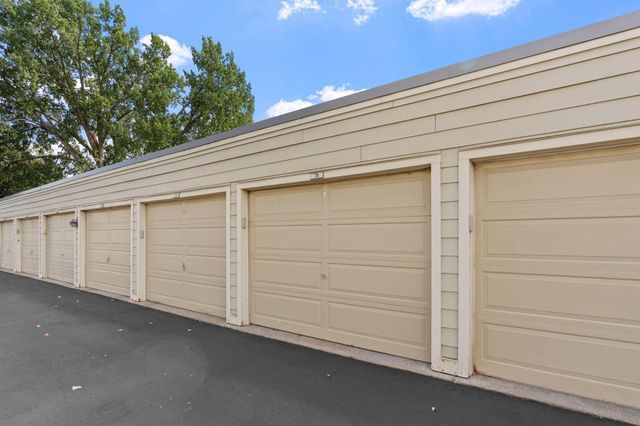 7412 W 22nd Street 309, Saint Louis Park, MN 55426
