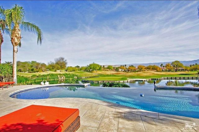 104 Loch Lomond Road, Rancho Mirage, CA 92270